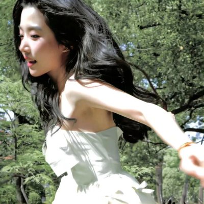 戴红头巾的女孩